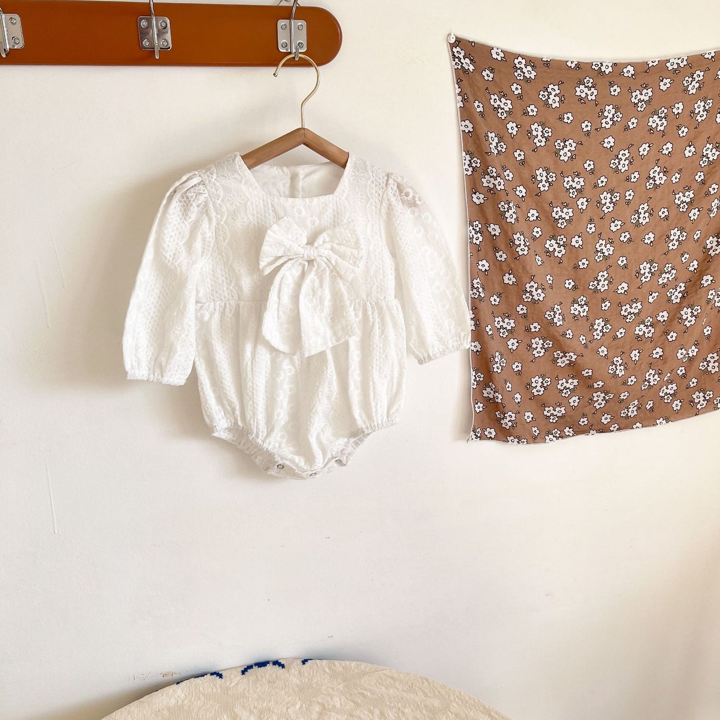 Spring long sleeved baby jumpsuit solid color embroidered big bow baby romper