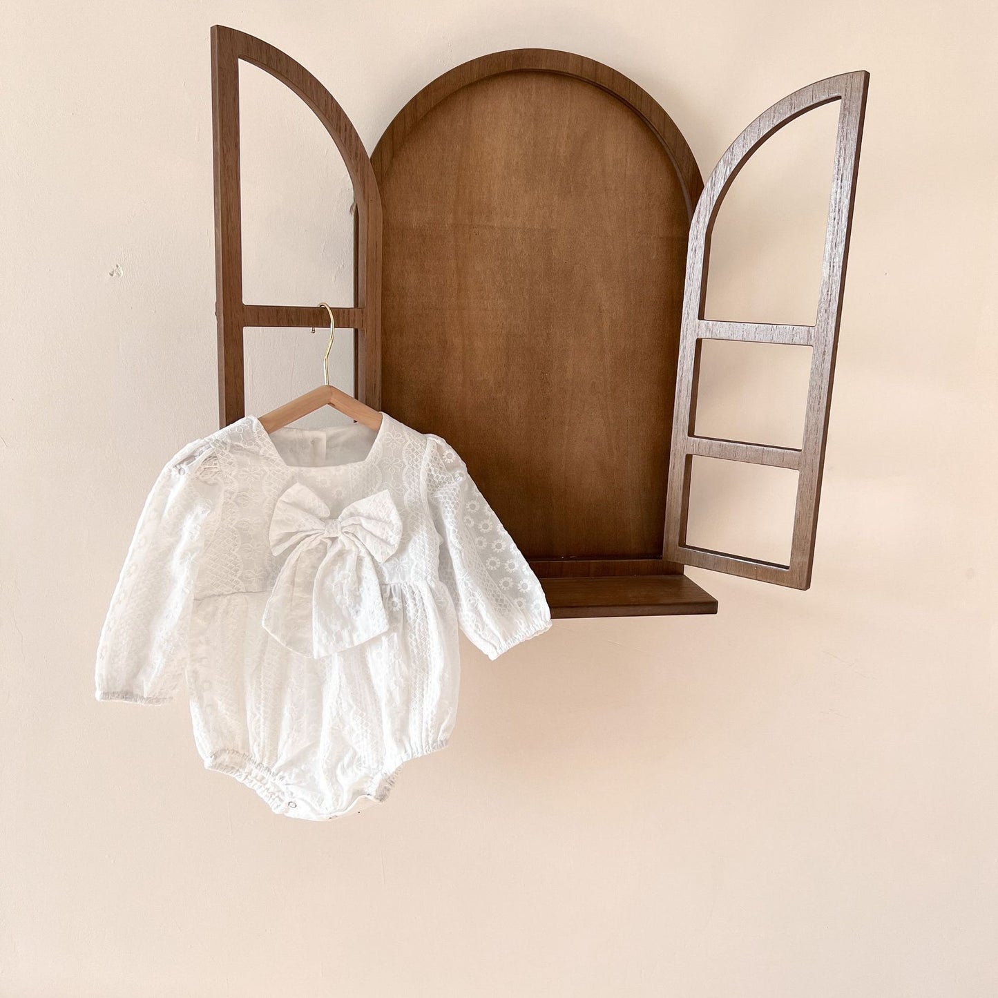 Spring long sleeved baby jumpsuit solid color embroidered big bow baby romper