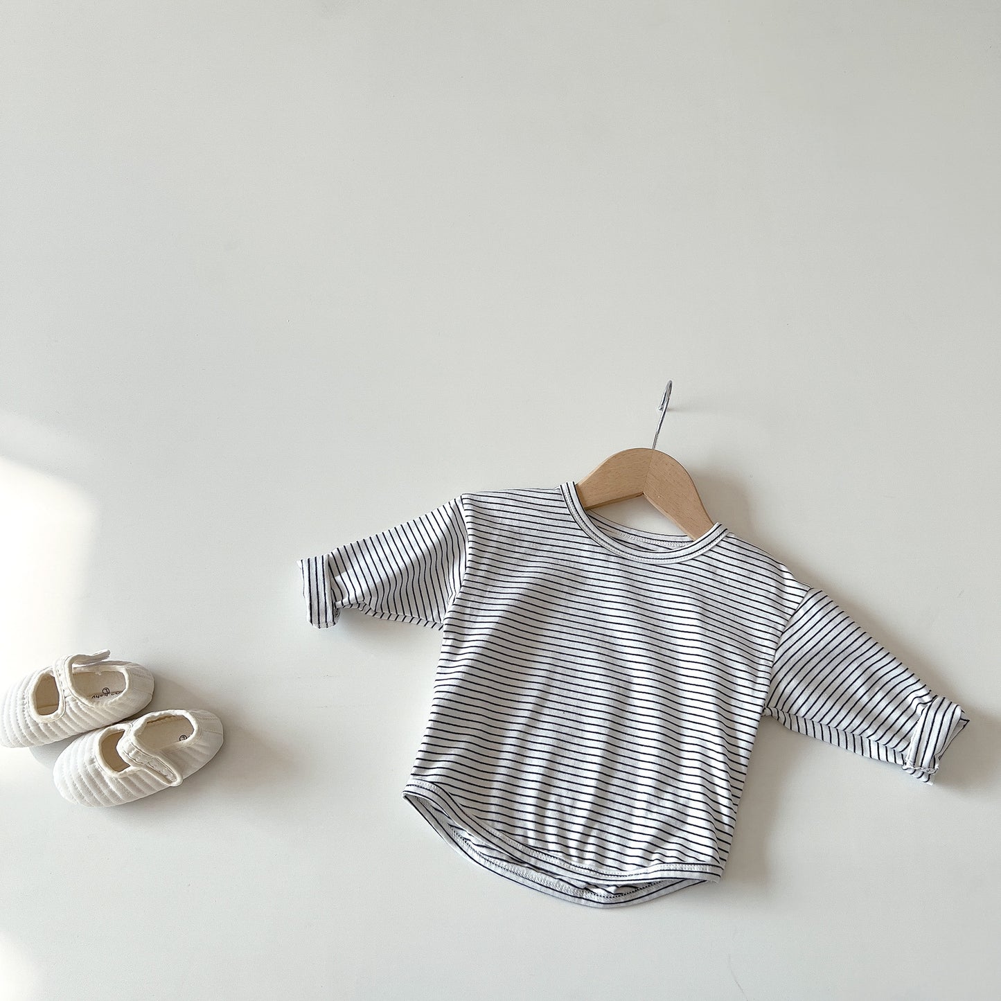 Children's clothing boys and girls baby spring new baby denim overalls striped long sleeved T-shirt foreign style