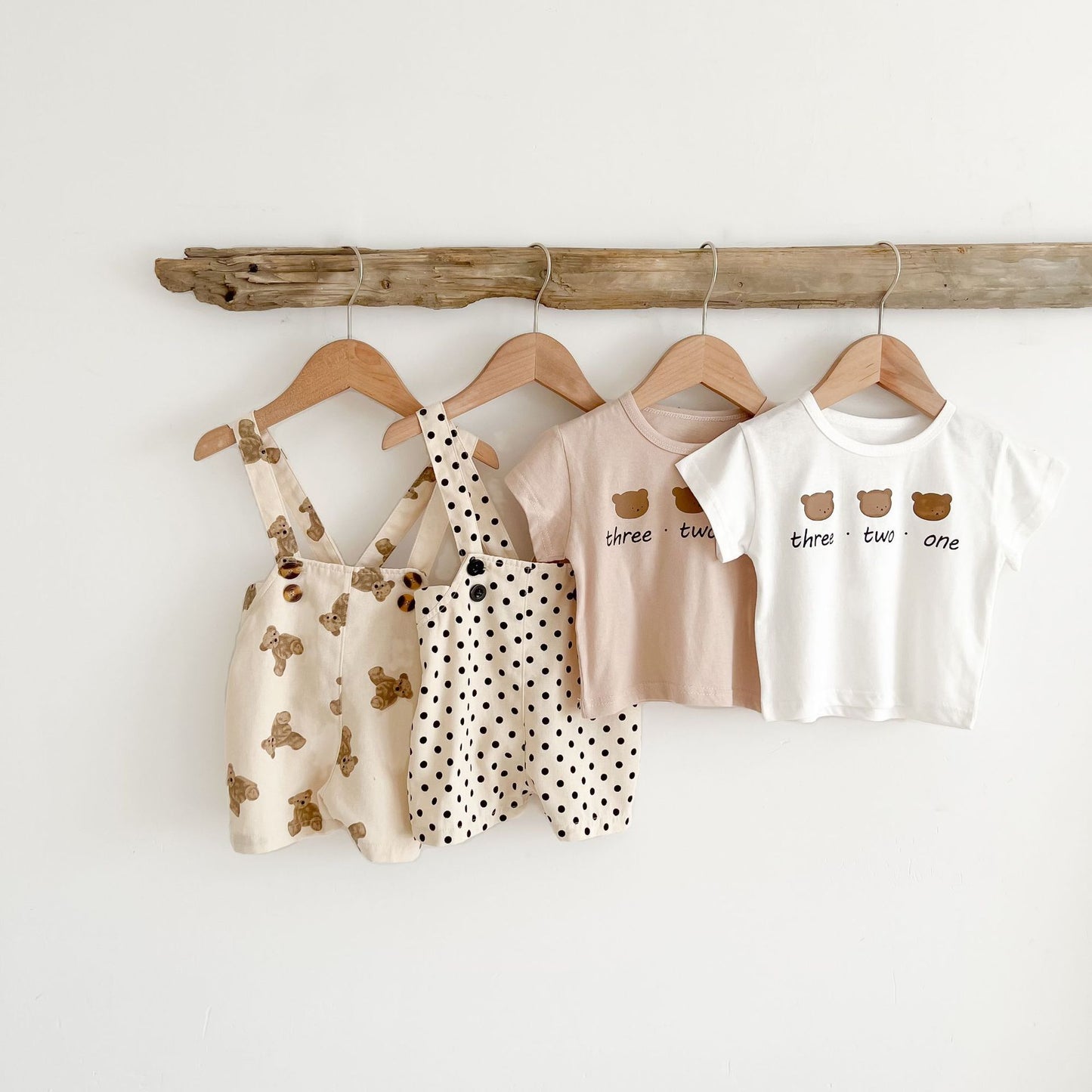 0-3 Years Old Baby Suspenders Suit Summer Baby Bear Short-Sleeved Top Suspender Shorts Two-Piece Set
