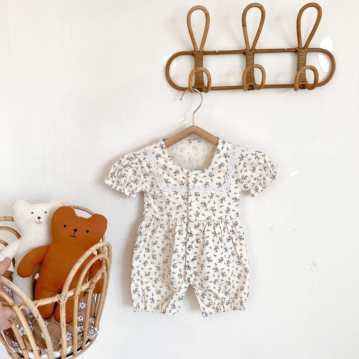 Summer ins baby one piece clothes female baby lace small floral cotton short sleeved triangle romper
