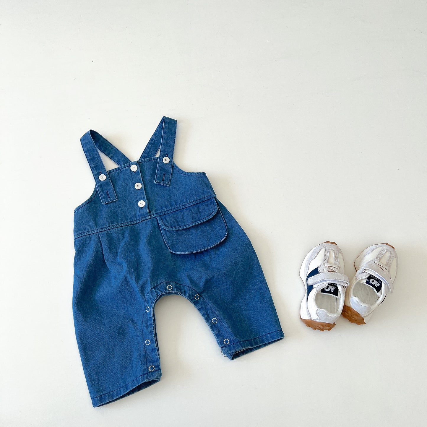 Children's clothing boys and girls baby spring new baby denim overalls striped long sleeved T-shirt foreign style
