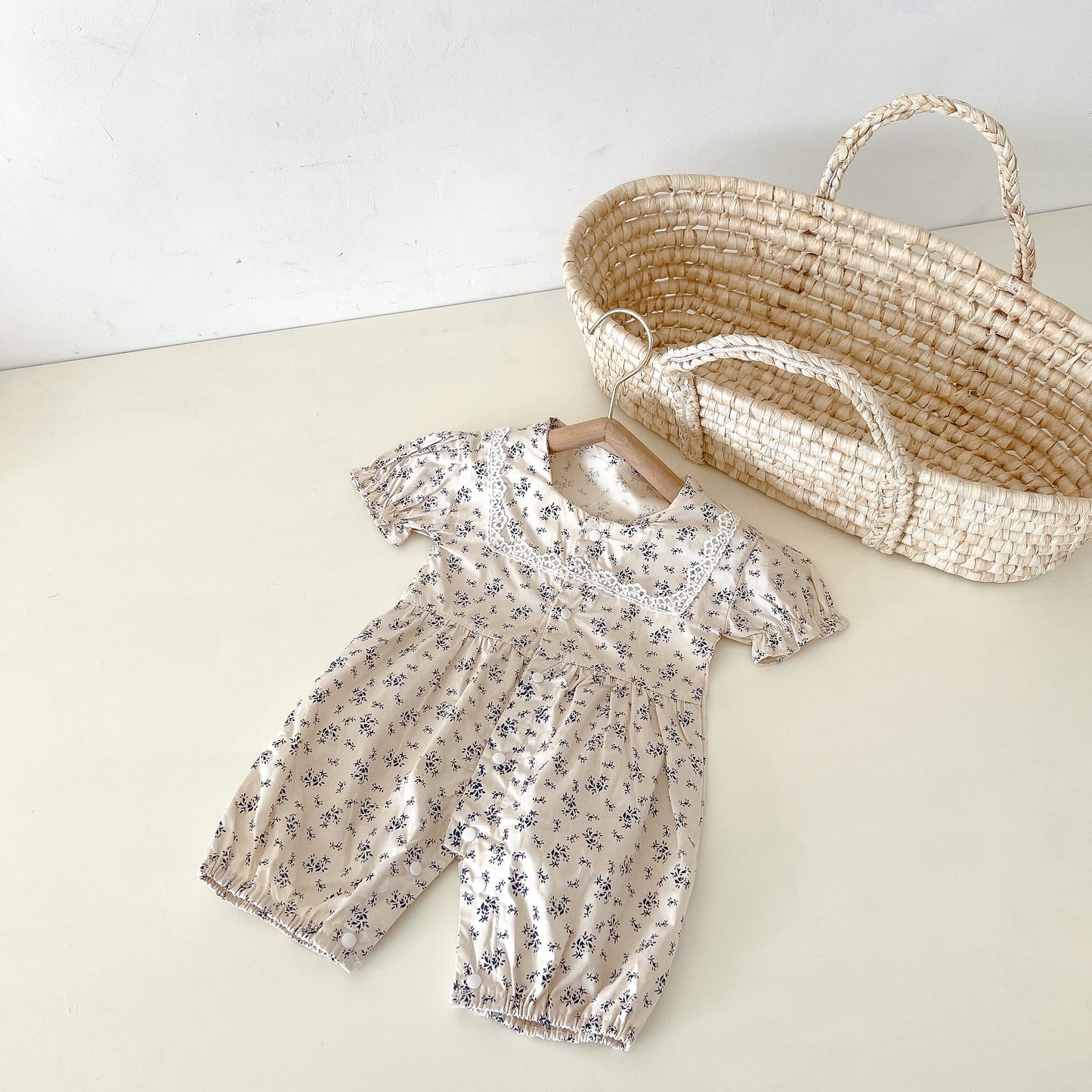 Summer ins baby one piece clothes female baby lace small floral cotton short sleeved triangle romper